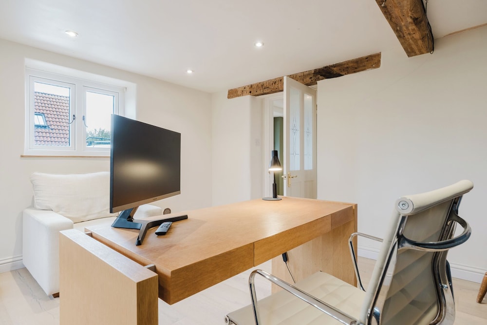 Mulberry Cottage 5BD in Wiltshire