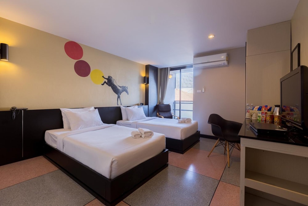 Pentahug Hotel