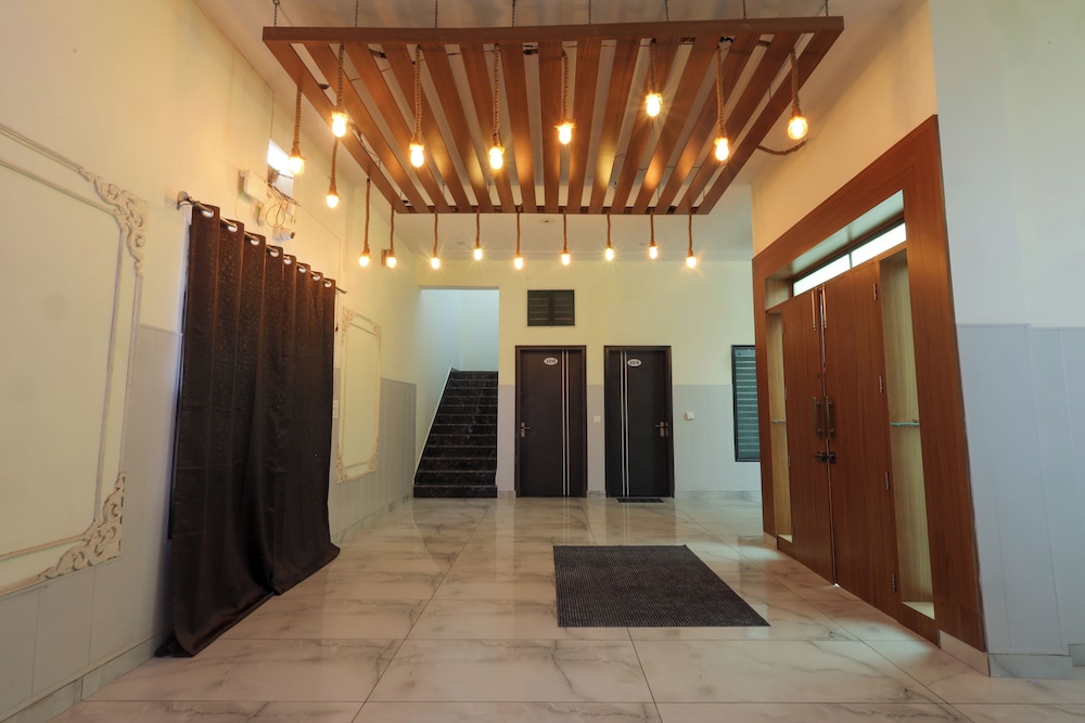 Sapphire Hotel & Banquet