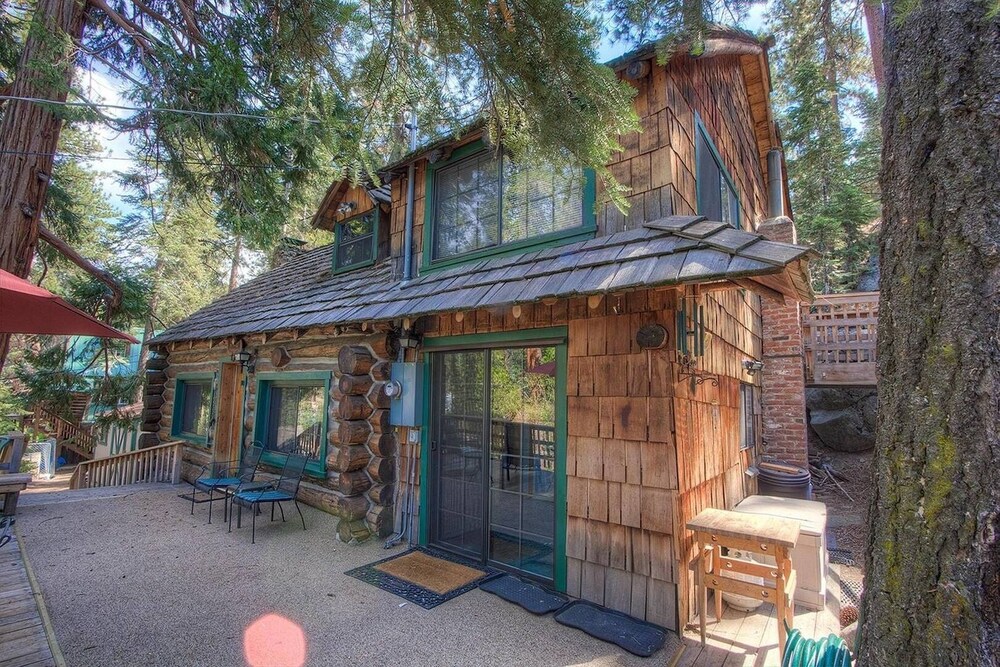 Zephyr Cabin 3 Bedroom Home by RedAwning - Property Image 12