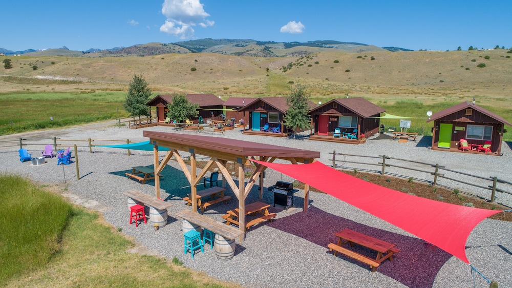 Emigrant Cabins