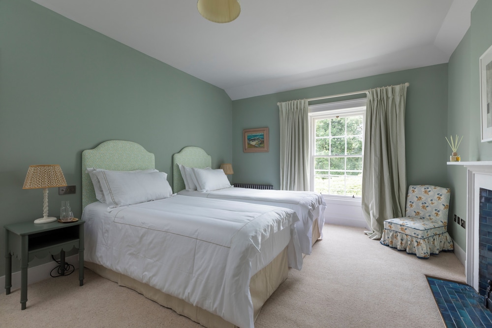 Dabton House