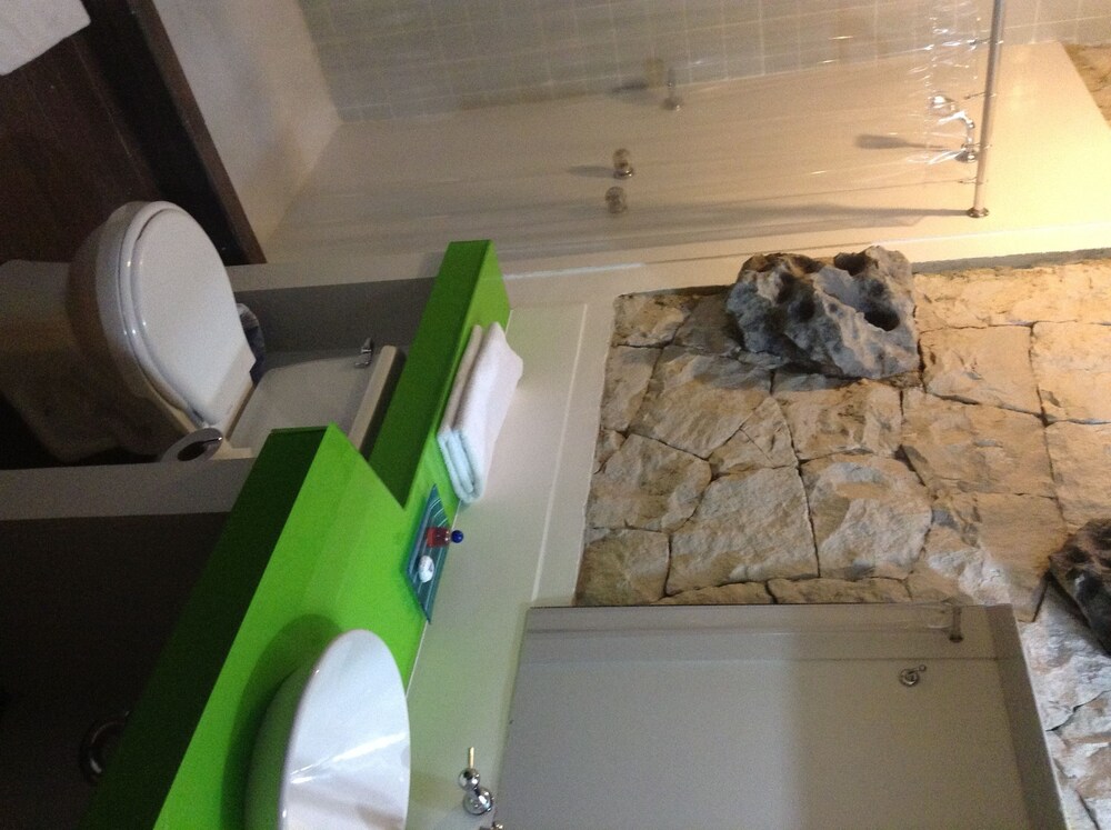 Photo 16