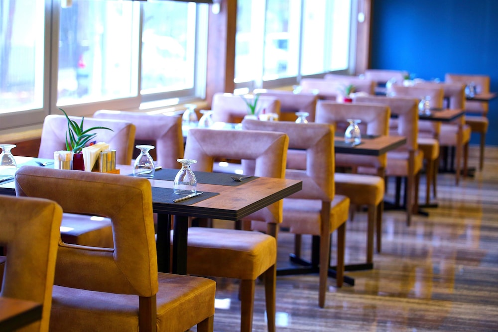 Ramada by Wyndham Mersin - Image 23