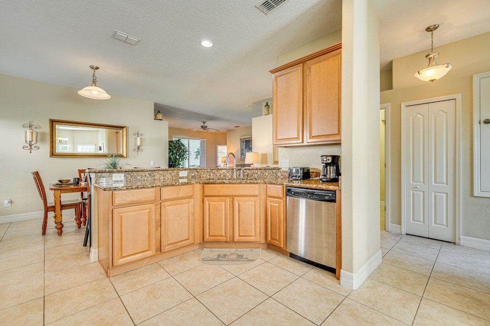 10 Mi to Disney: Family Home w/ Game Room!