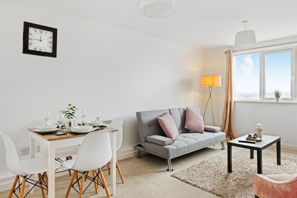 Apartmentsleeps4-parking-wifi-petfriendly-citystay