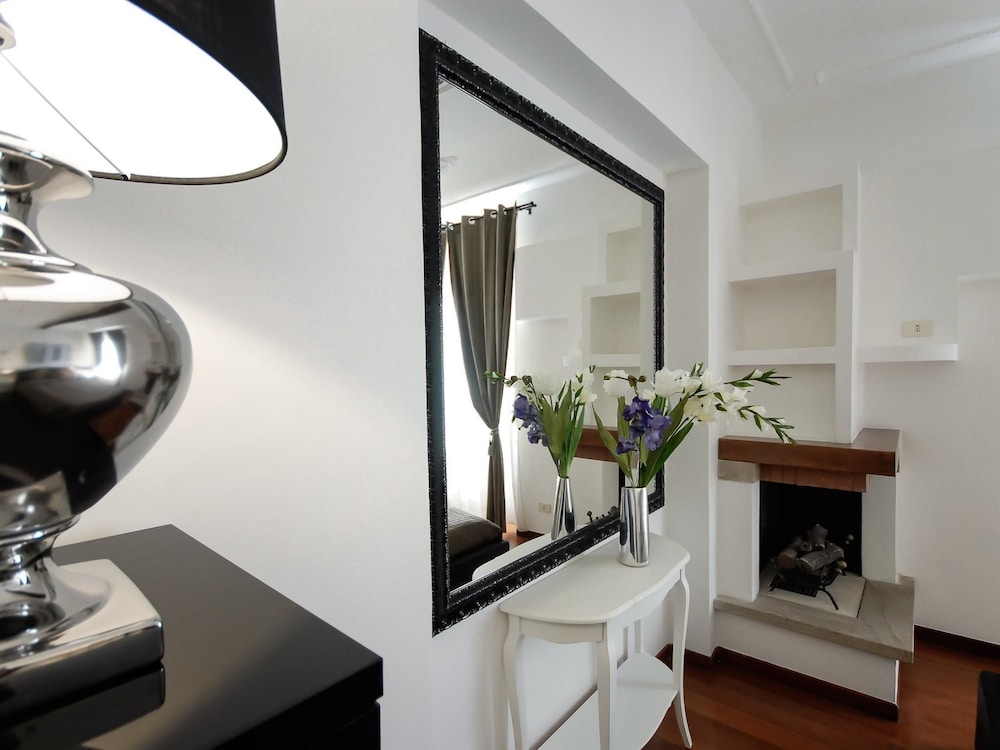 Banchi Apartment