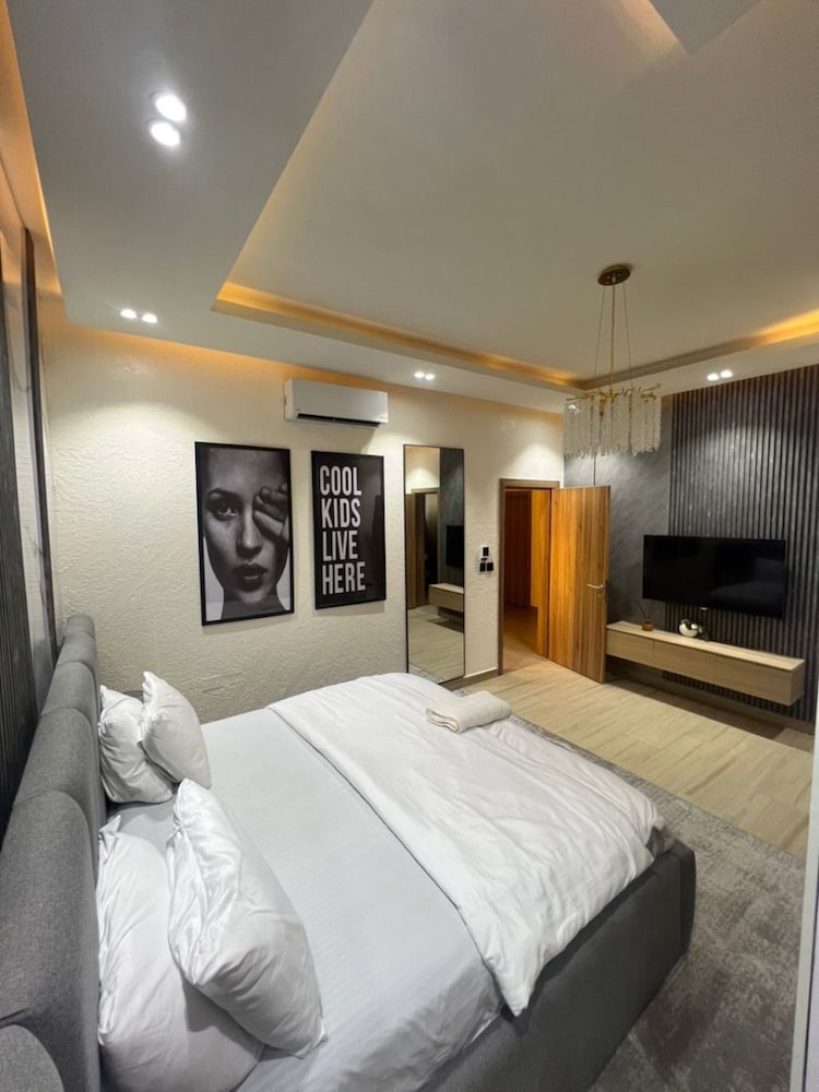 Luxurious 3 Bedroom Apartment in Eti Osa, Lagos