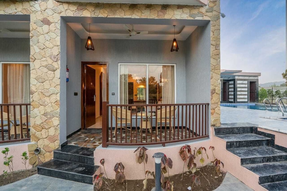 Delight The Lavish Loft Corbett
