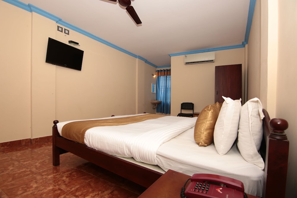 OYO 6711 Geojo Residency