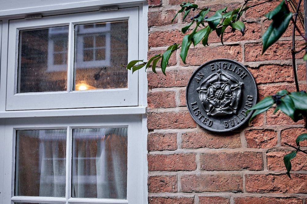 The Knitters House