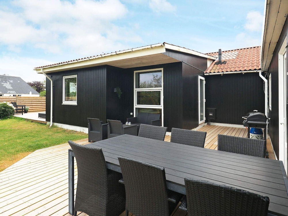 8 Person Holiday Home in Albaek-by Traum
