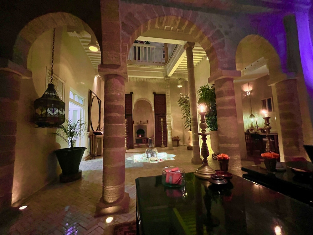 RIAD MALAÏKA