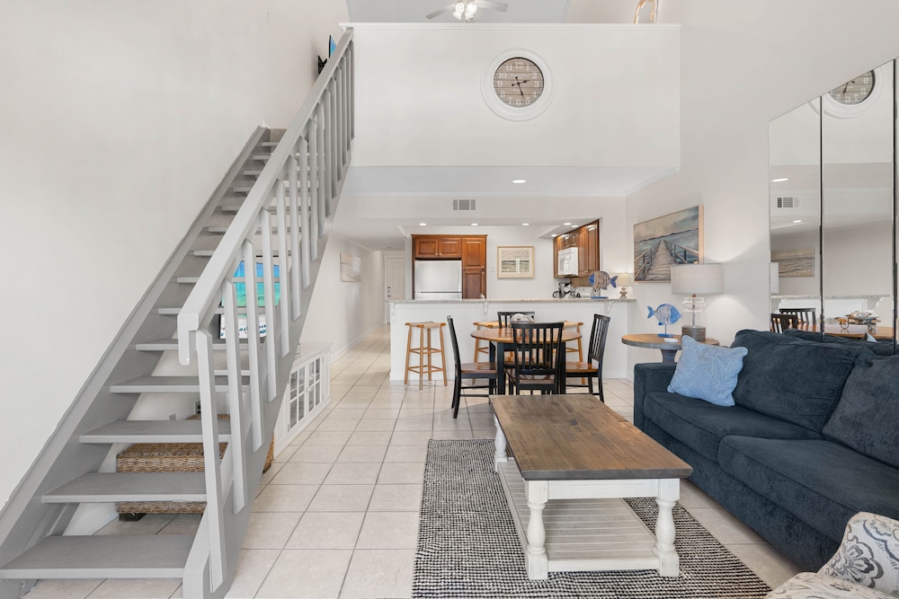 Grandview 2 Bedroom Condo