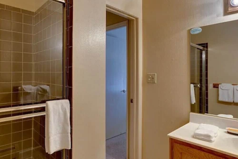 Lake Tahoe Vacations - Heavenly Valley Townhouses - Property Image 24
