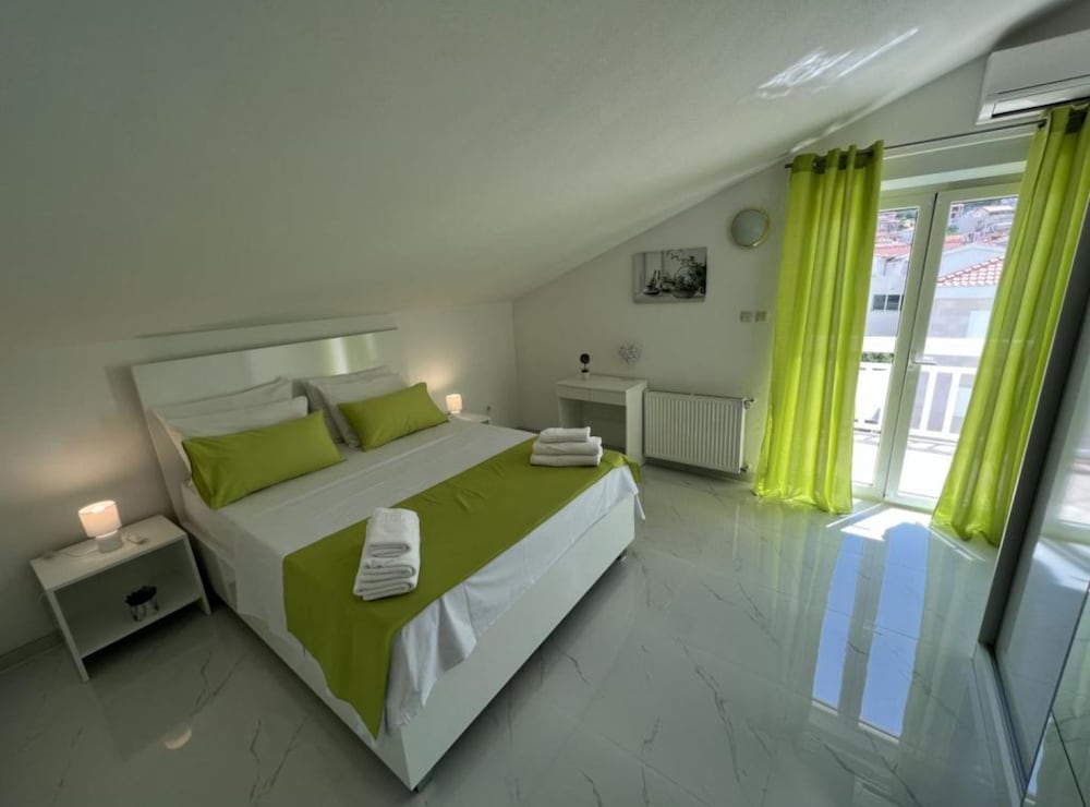 Villa Tomi