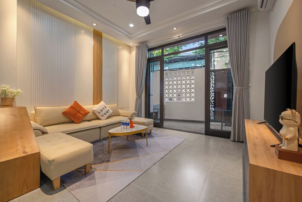 N to M Cozy House