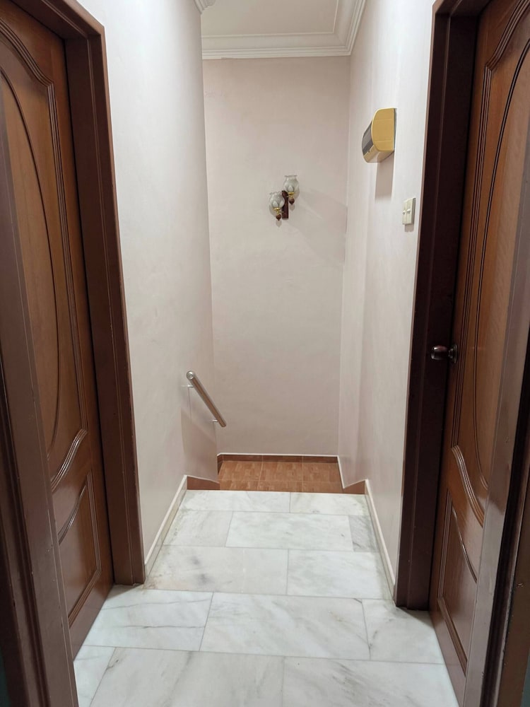 Cozy Johor Bahru Home With Family Room and Unblock Balcony View