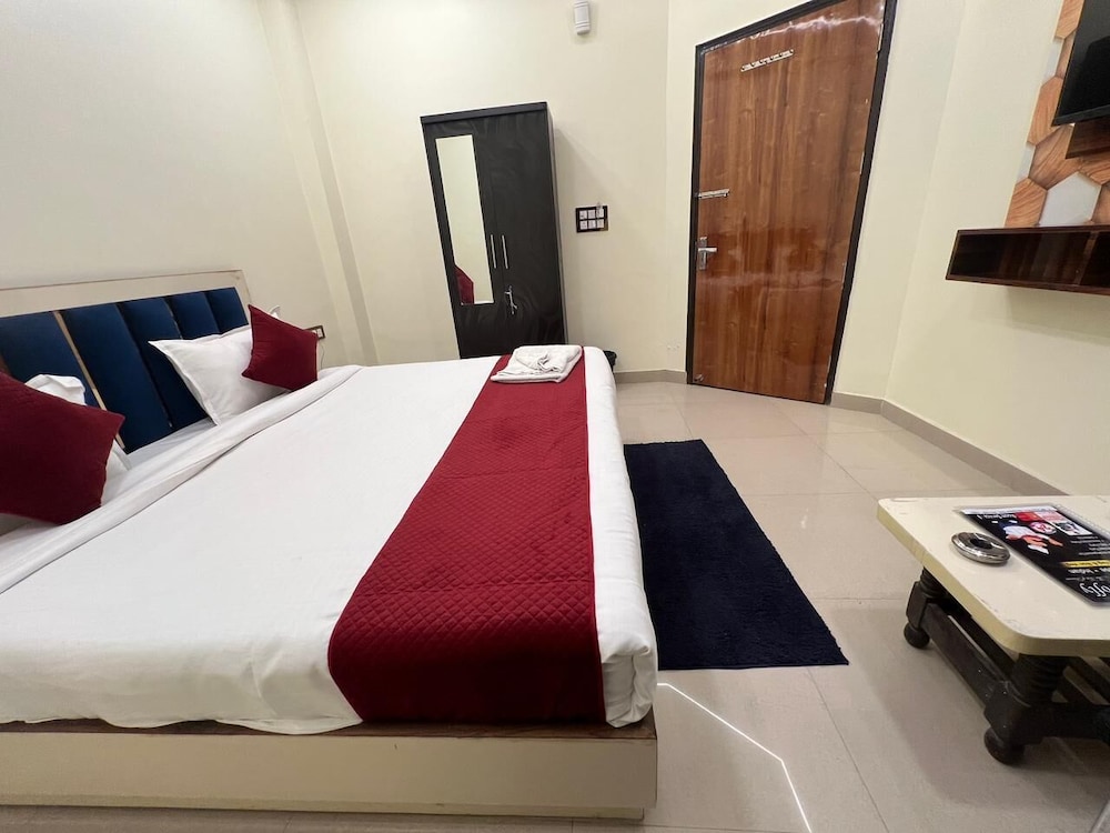Hotel AeroFly Stay by KDSON