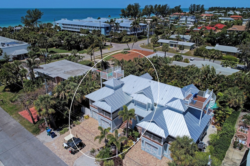 Oasis by the Beach managed by the Beach Retreats view 5