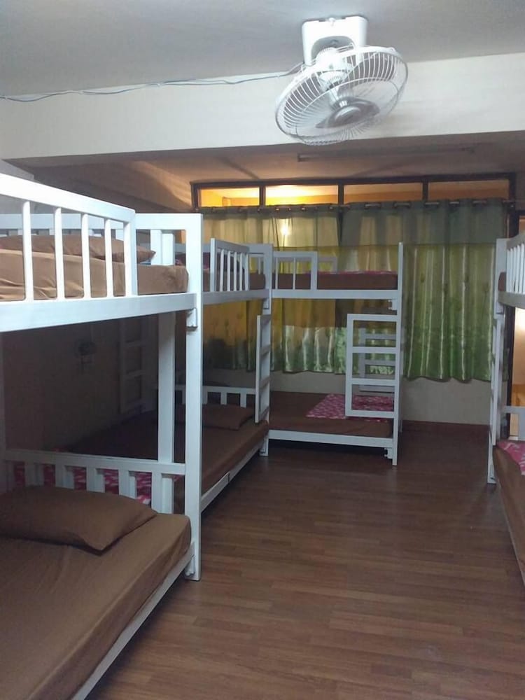 The Living Place 2 - Hostel