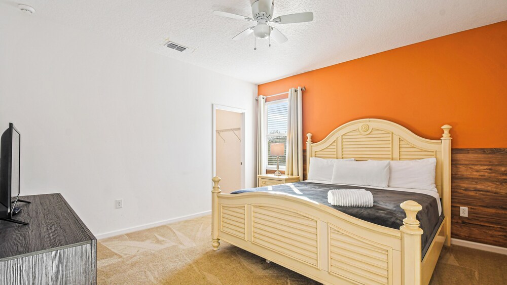 Spacious 12-bed Villa With Pool & Resort Amenities - Image 4