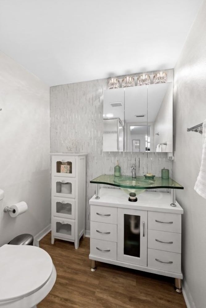 Pelican Inlet C119, Near Beach: Pool & Tennis 2 Bedroom Condo