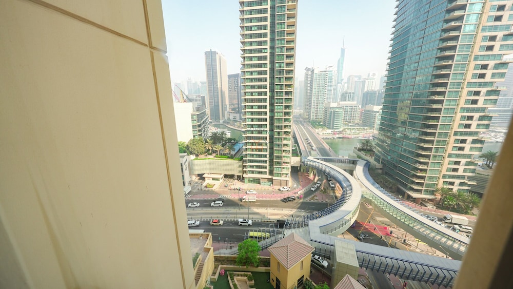 Premium 1 BR Stunning Marina & Sea Views