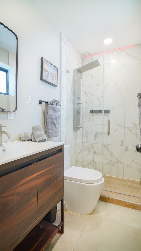 Luxury Comfort Apartment with Parking