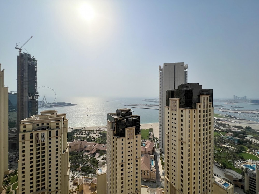 Stunning Marina Seaview Apartment 4 BR JBR