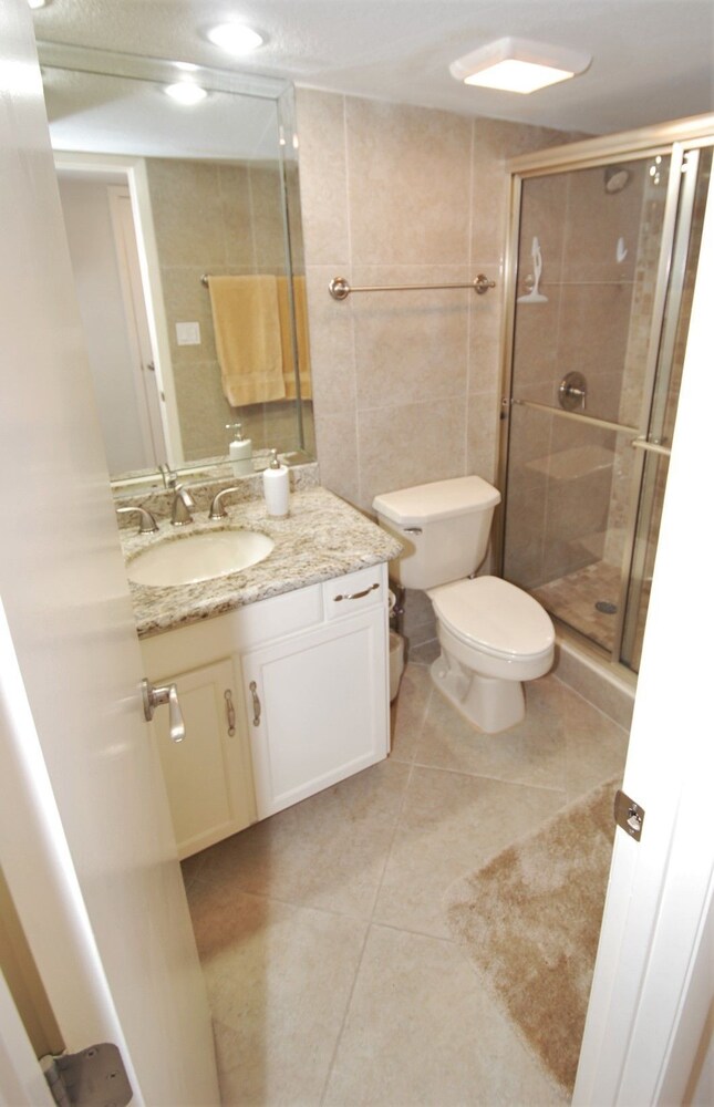 Summit Condo Unit #704 3 Bedroom Condo by RedAwning