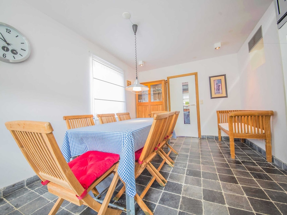Holiday Home With a Terrace in Warisy