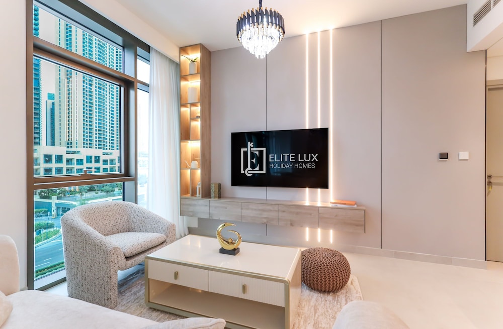 Elite LUX Holiday Homes - Dubai Creek Oasis 2BR Luxe w Burj View