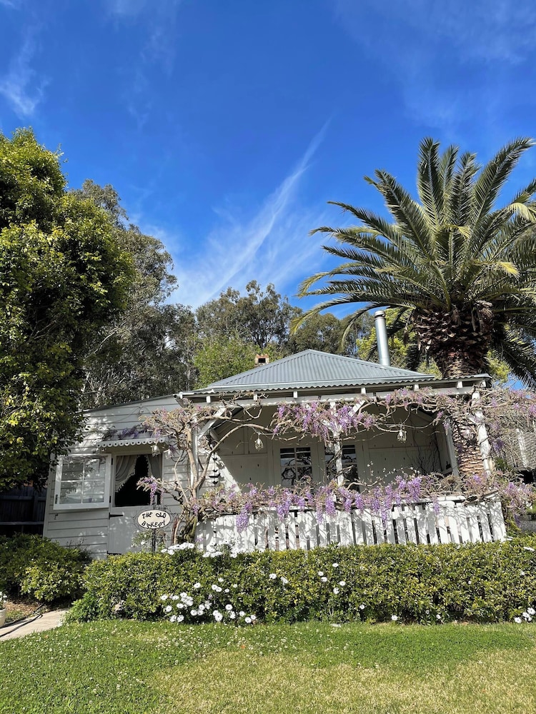 The Old Bakery in Historic Kangaroo Valley Village