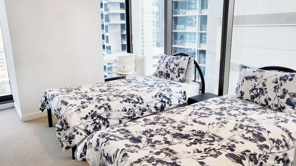 C3CBD Melbourne Apartment