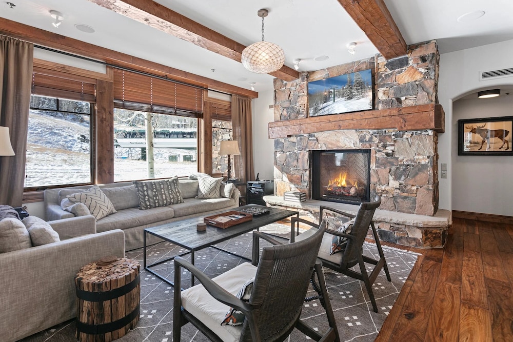 Grand Lodge - Four Bedroom #306 - Ski-in/ski-out 4 Condo