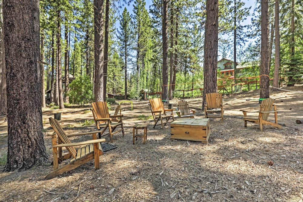 1 Mi to Heavenly Ski Resort: Retreat w/ Hot Tub