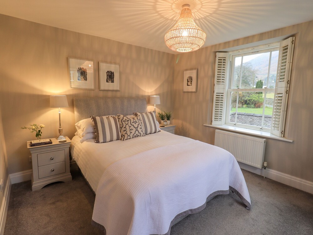 Honeywood House