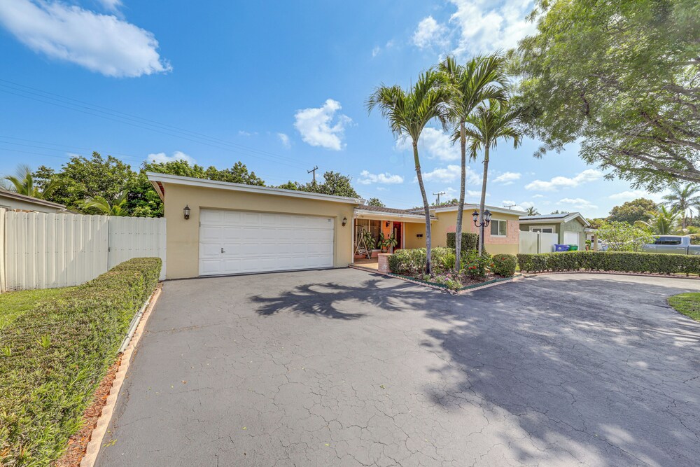 4 Mi to Hard Rock Stadium: Miramar Home w/ Bbq!