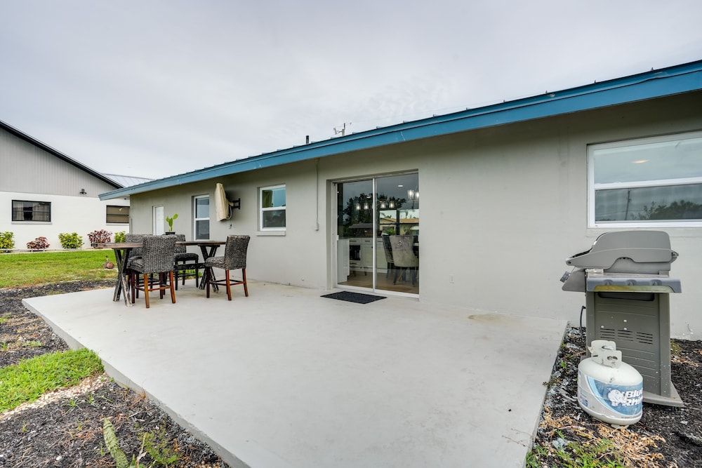 Waterfront Cape Coral Vacation Rental w/ Boat Slip view 4