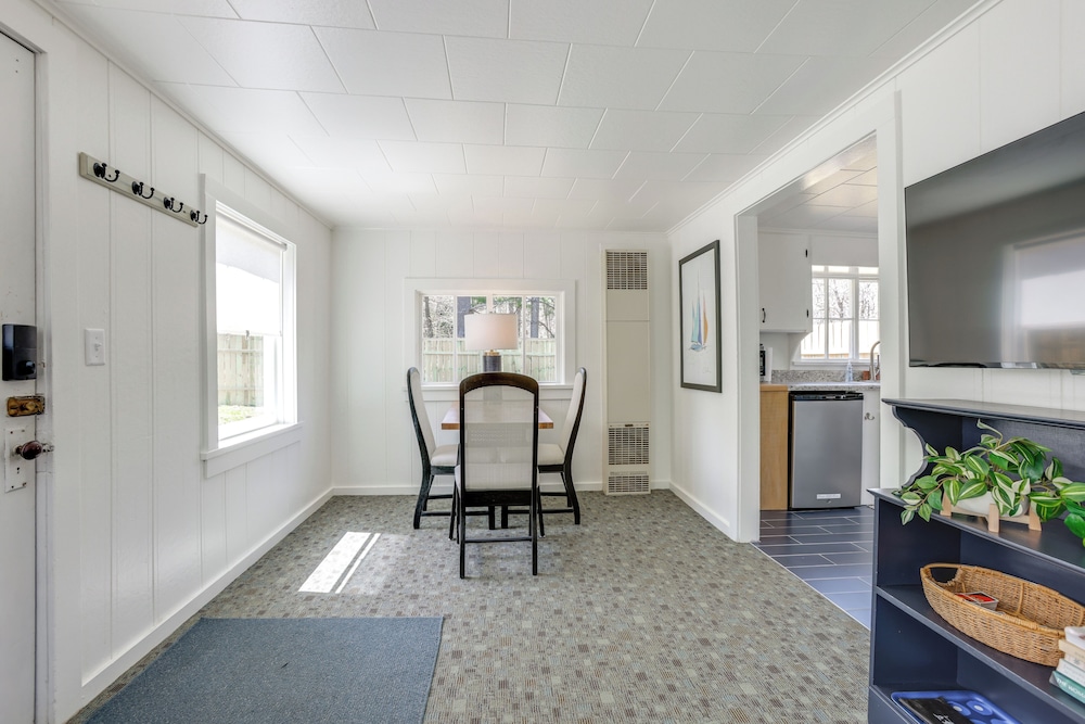 Walk to Beach & Dtwn: Frankfort Cottage w/ BBQ