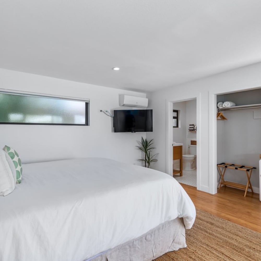 The Yucca Hotel- Entire Boutique Buyout