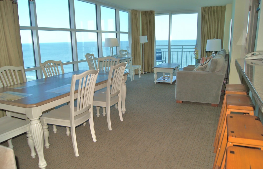 Seaside Resort 1003