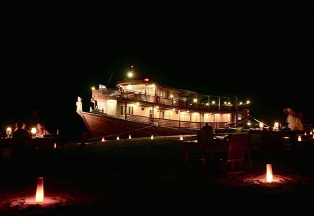 Amara River Cruise