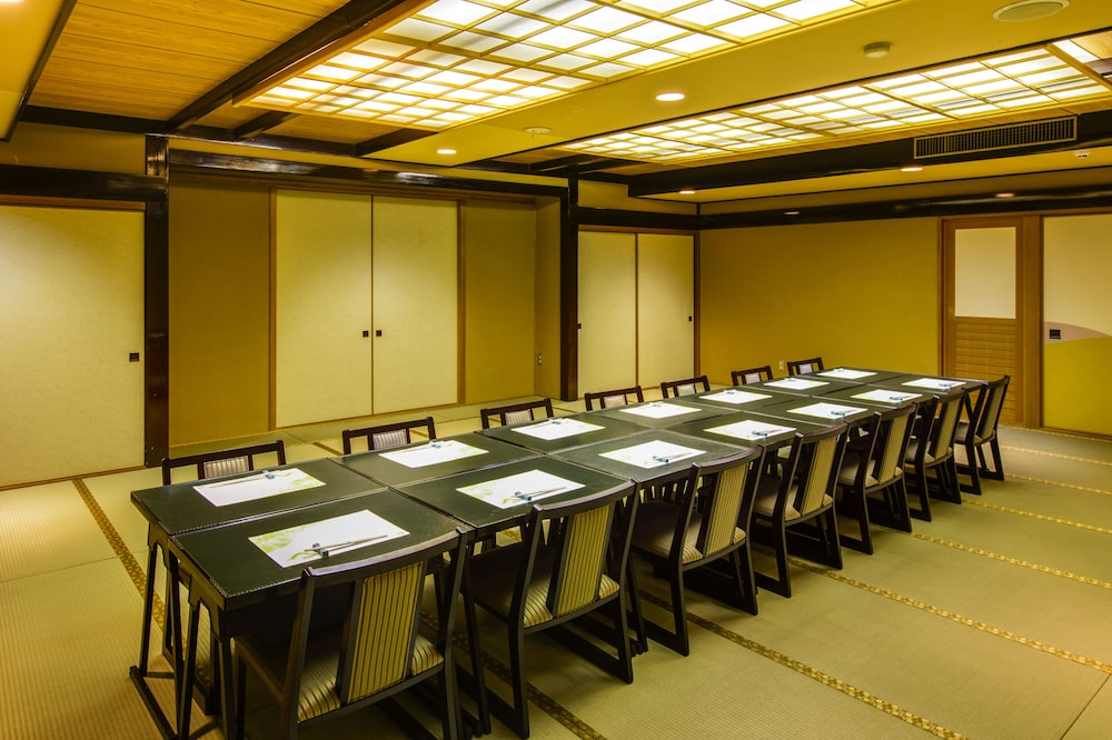 Wakakusa no Yado Maruei Ryokan