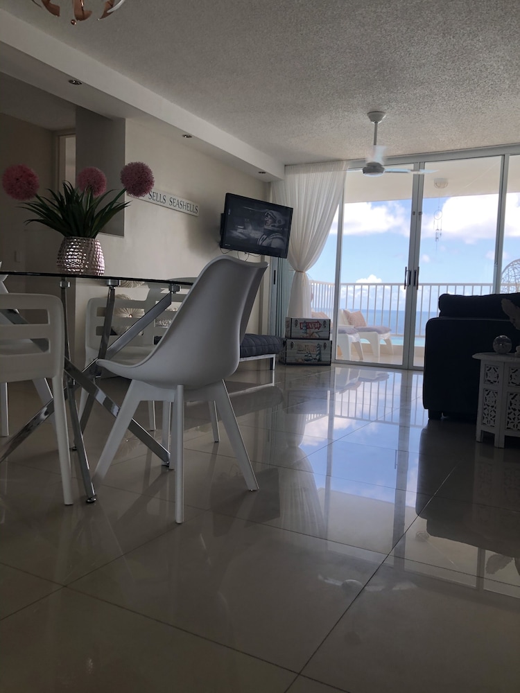 Ocean View Gorgeous 1 Bedroom Apt