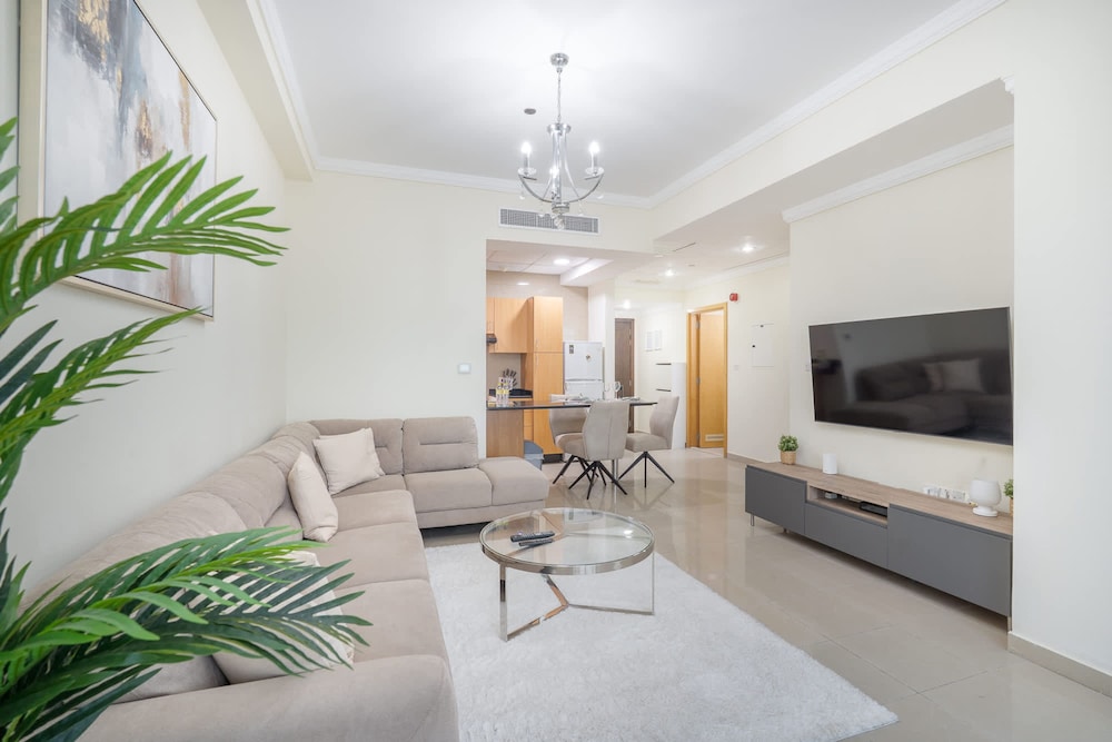 1 Bedroom in Marina With Stunning Ain Dubai View