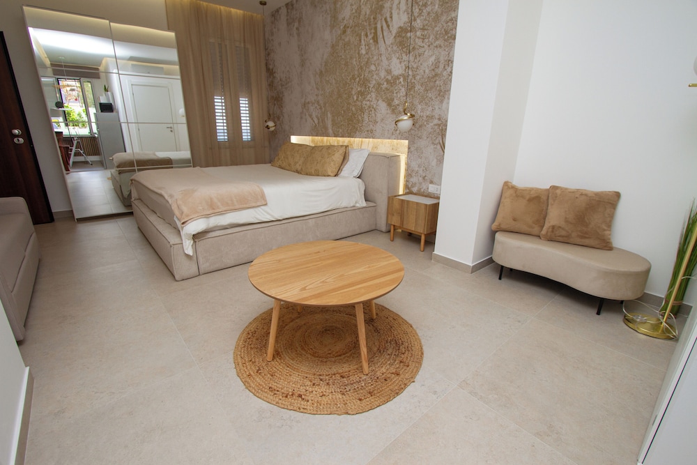 Suites Domus Fysi