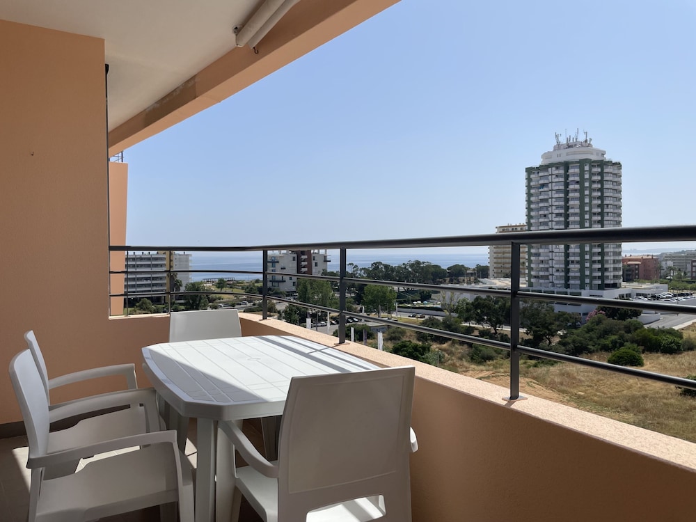 17 in Portim o With 2 Bedrooms and 2 Bathrooms