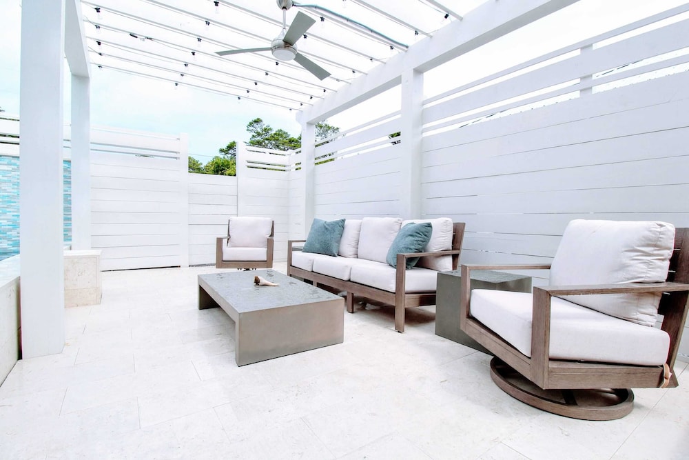 The Flying Pig by Avantstay Private Pool + EV Charger Blue Mountain Luxury